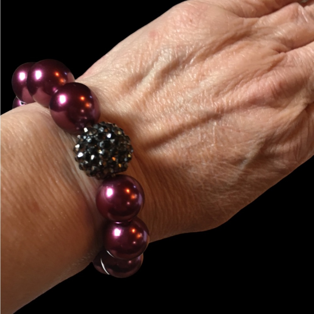 Burgundy Large‎ Pearl Stretch Bracelet